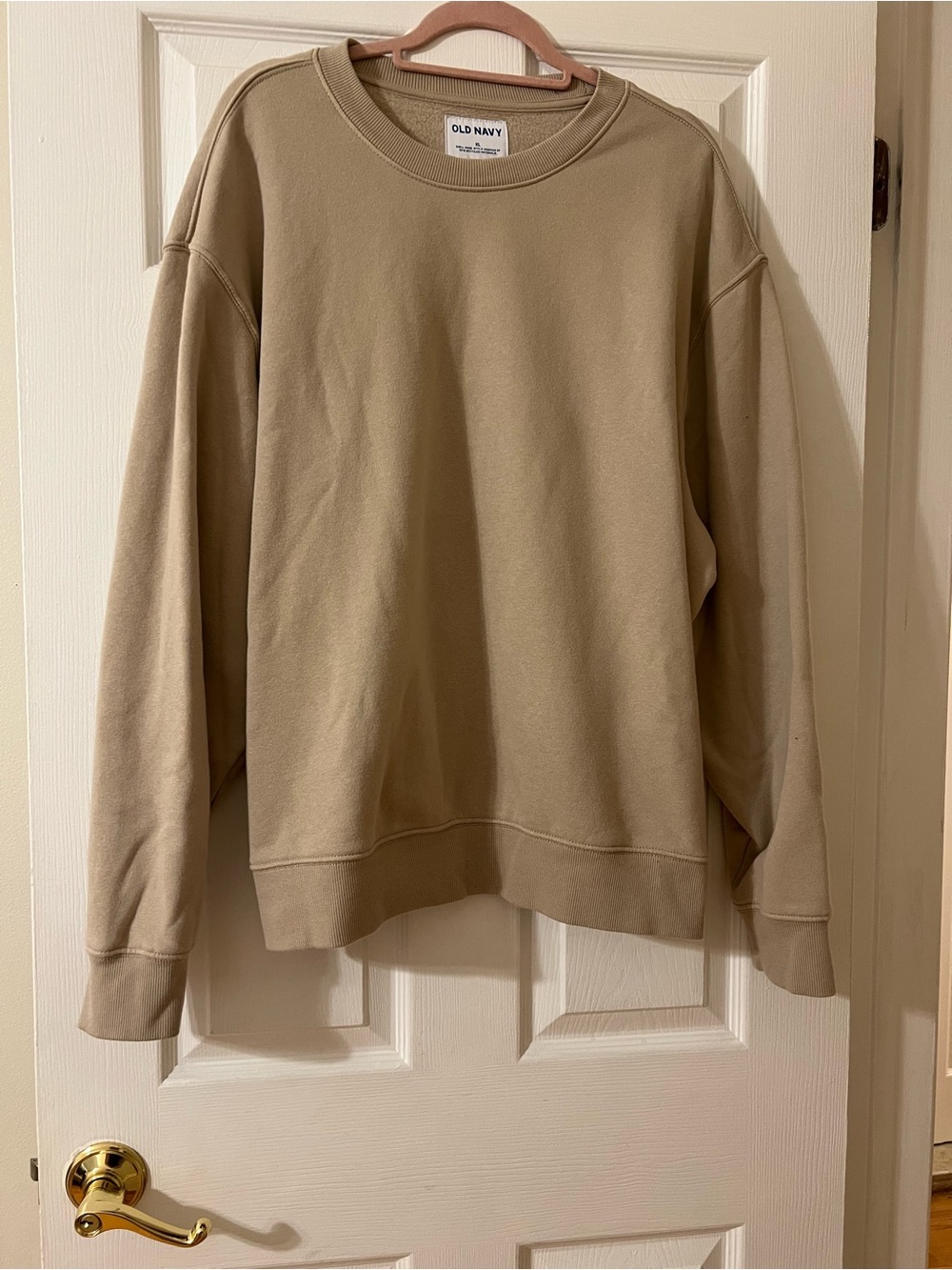 Old Navy  Crewneck Sweatshirt in Tan
